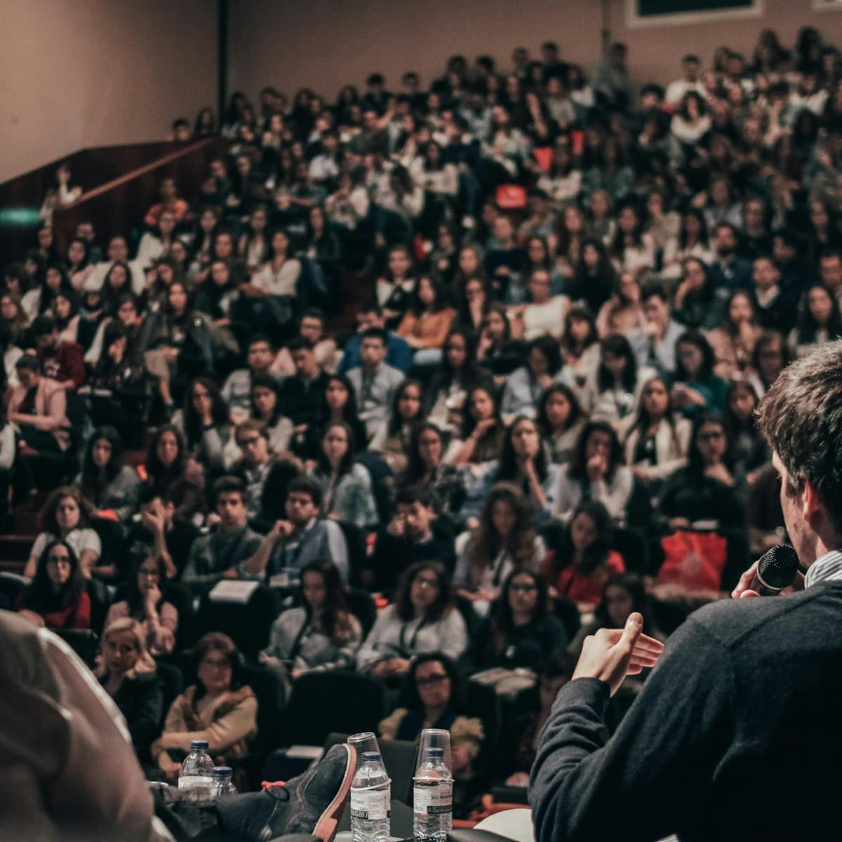 Full auditorium during a keynote